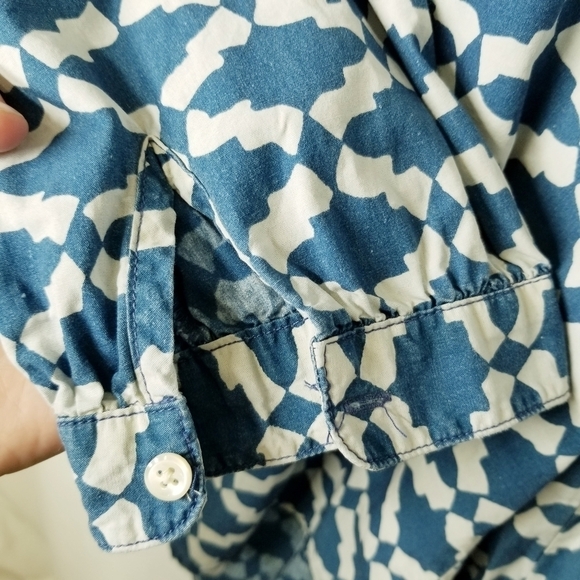 J. Crew Peasant Top Tie Neck Blue White Geometric Design‎ Cotton Size 10 EUC - Picture 4 of 12